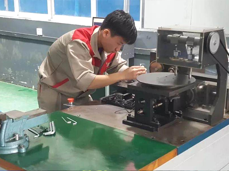 技术人员在现场